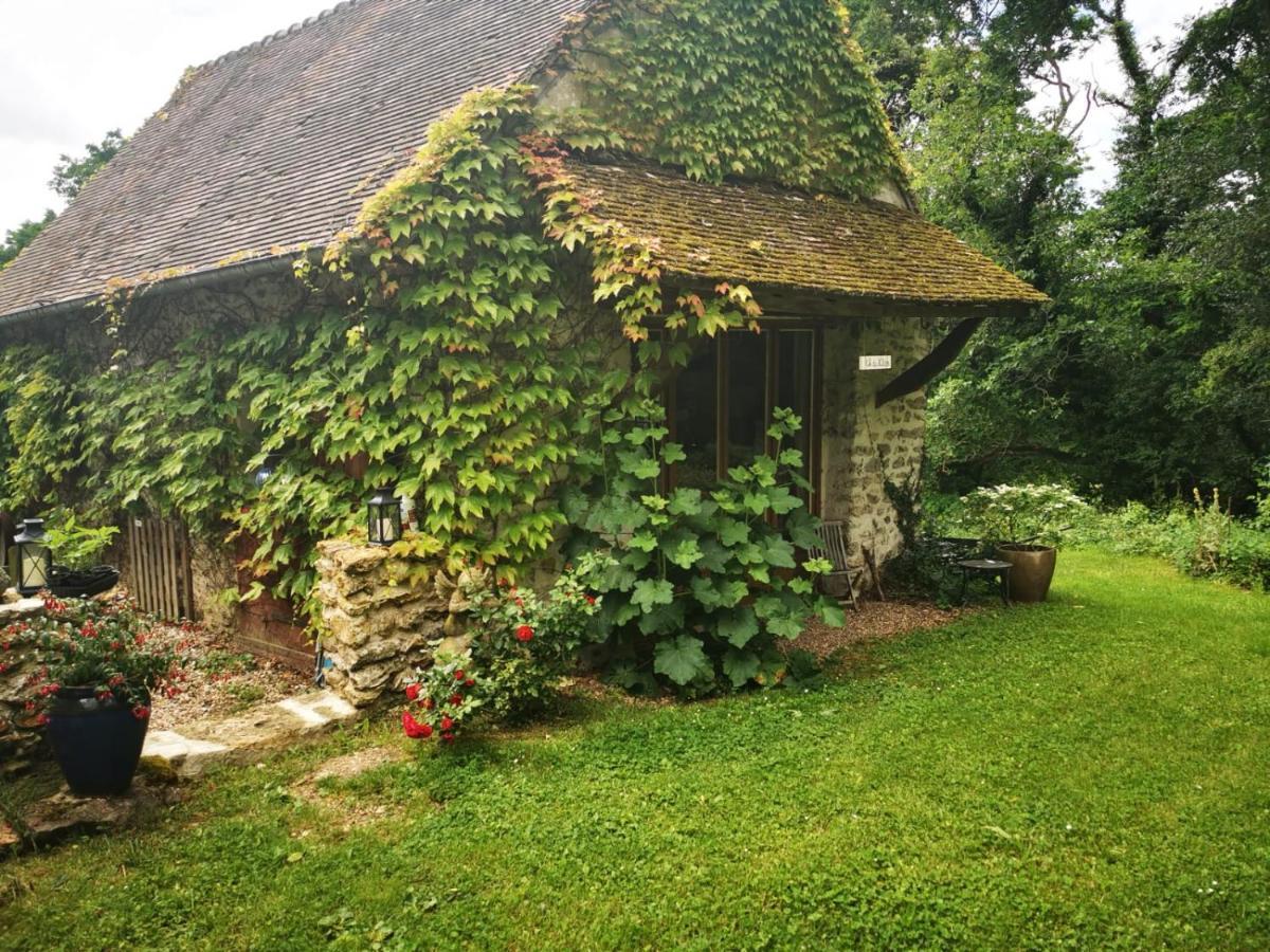Отель Domaine De La Folicoeur Sainte-Colombe-pres-Vernon Экстерьер фото